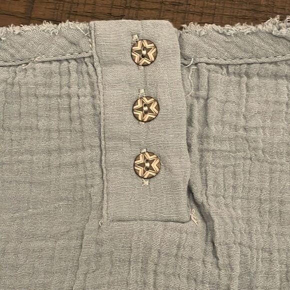 Pol Woven Blouse with round raw-edge neckline, ruffle detailing on the armhole - Picture 8 of 12